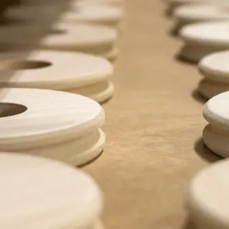 Прядильні колеса, покриті лаком Bluefin Unistar від ADLER