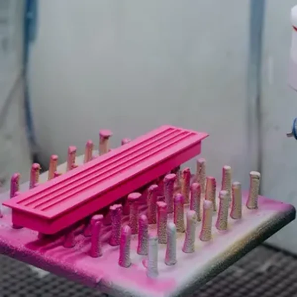Преміальна поверхня для пластикових елементів з Polycolor Top 2K від ADLER