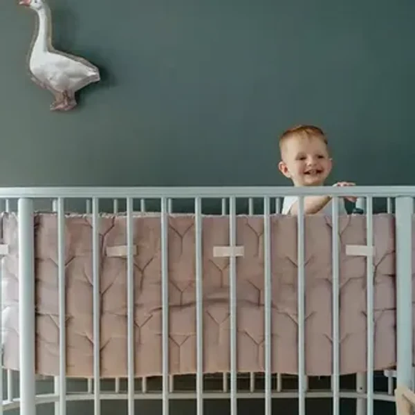 Бездоганні стіни будь-якого кольору: Aviva Ultra-Color SD від ADLER