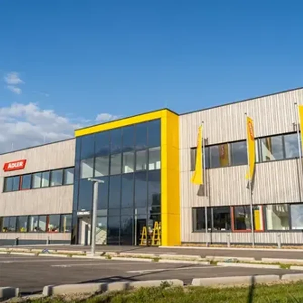 Урочисто відкрито нову базу ADLER у Відні