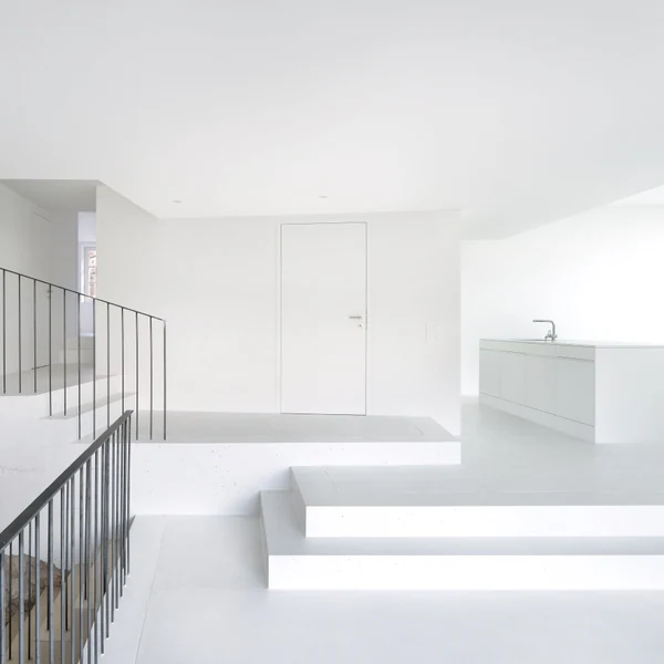 Kompromisslos hochwertig, kompromisslos nachhaltig: Die C2C-zertifizierte Wandfarbe Aviva Terra Ultra-Weiß SD. | © L3P Architekten / Architekturfotografie Sabrina Scheja